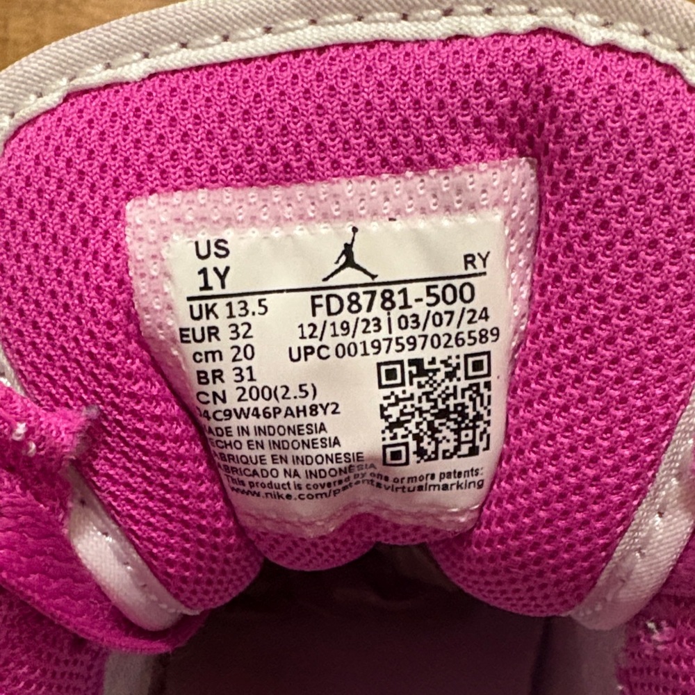 Air Jordan 1 Mid Pink White High-Top Sneakers Sz 1Y fd8781-500 - Picture 8 of 9